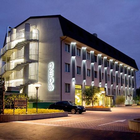 Hotel Sporting Cologno Cologno Monzese Exterior photo
