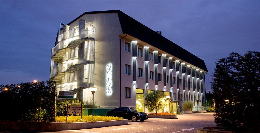 Hotel Sporting Cologno Cologno Monzese Exterior photo